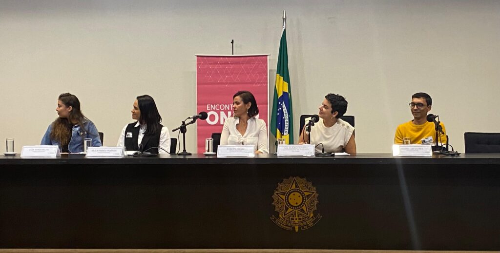 Equipe na 4ª edição dos Encontros do Observatório Nacional de Mulher na Política

Crédito: Luana Borges